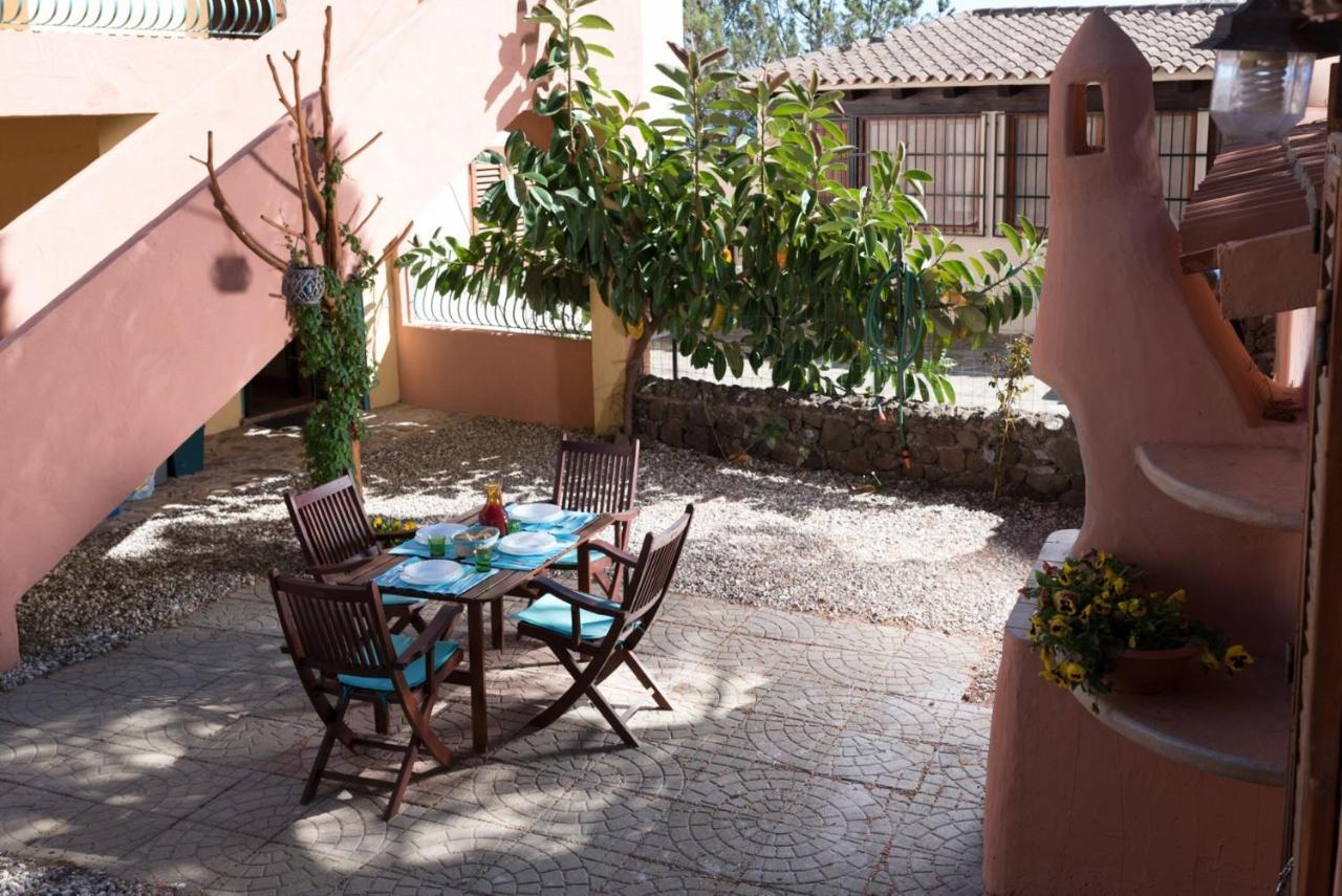 Dommos - Sunrise Apartments Cala Liberotto Eksteriør bilde